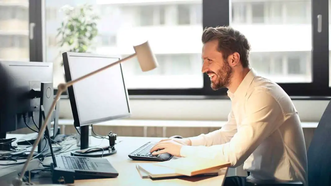 how to address an email to someone whose name you don't know